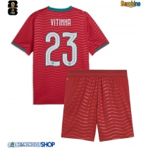 Maglie da calcio Portogallo Vitinha #23 Prima Maglia Bambino Mondiali 2026  Manica Corta (+ Pantaloni corti)